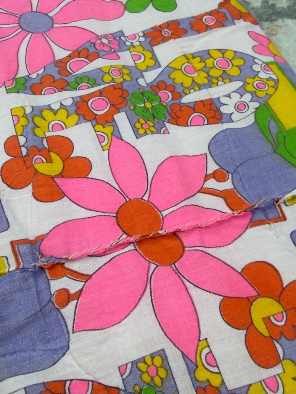Vintage Groovy Floral Sleeping Bag Flower Power LOVE Pink Retro 60s